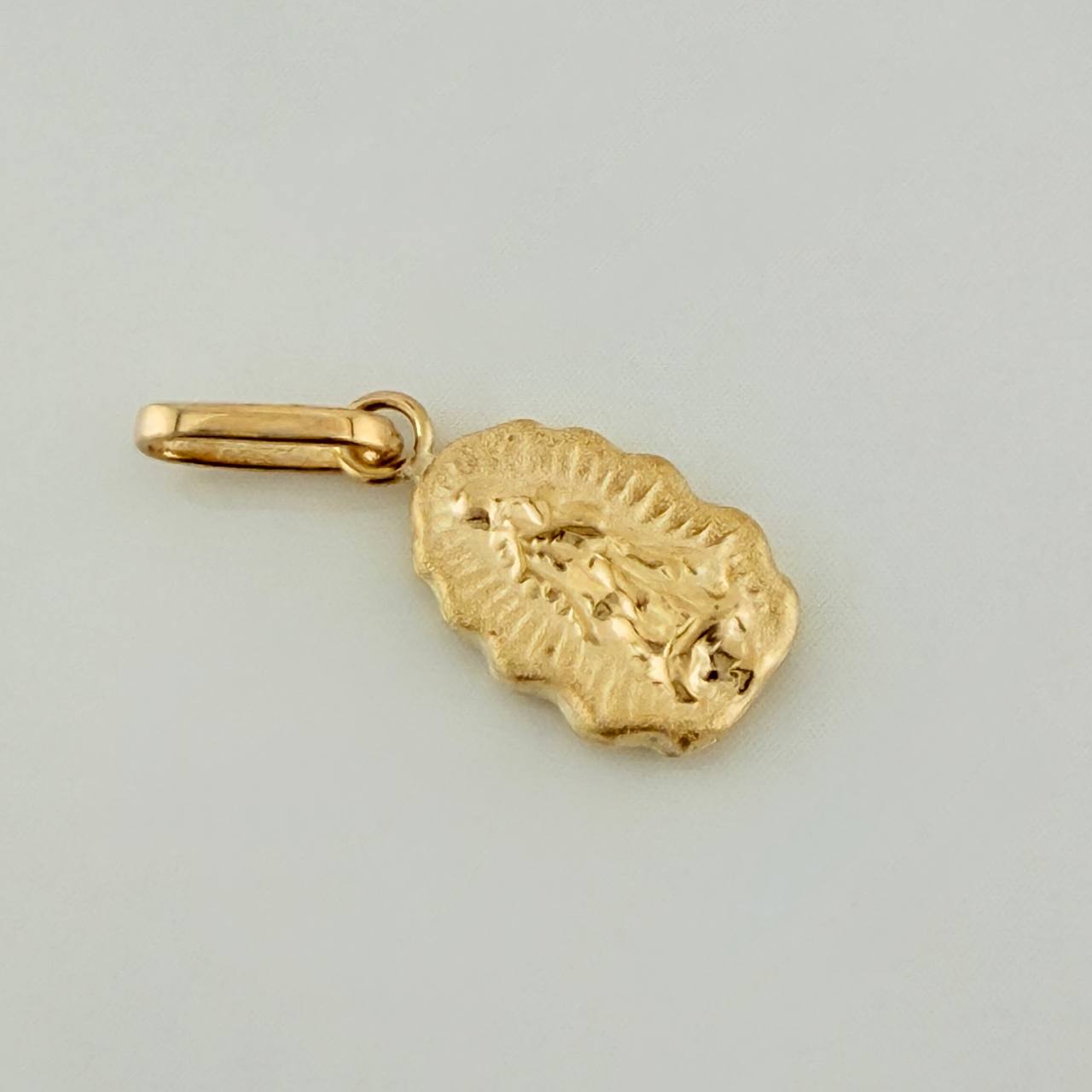 Dije Virgen Guadalupe 0.45gr / 2cm / Oro Amarillo 18K %