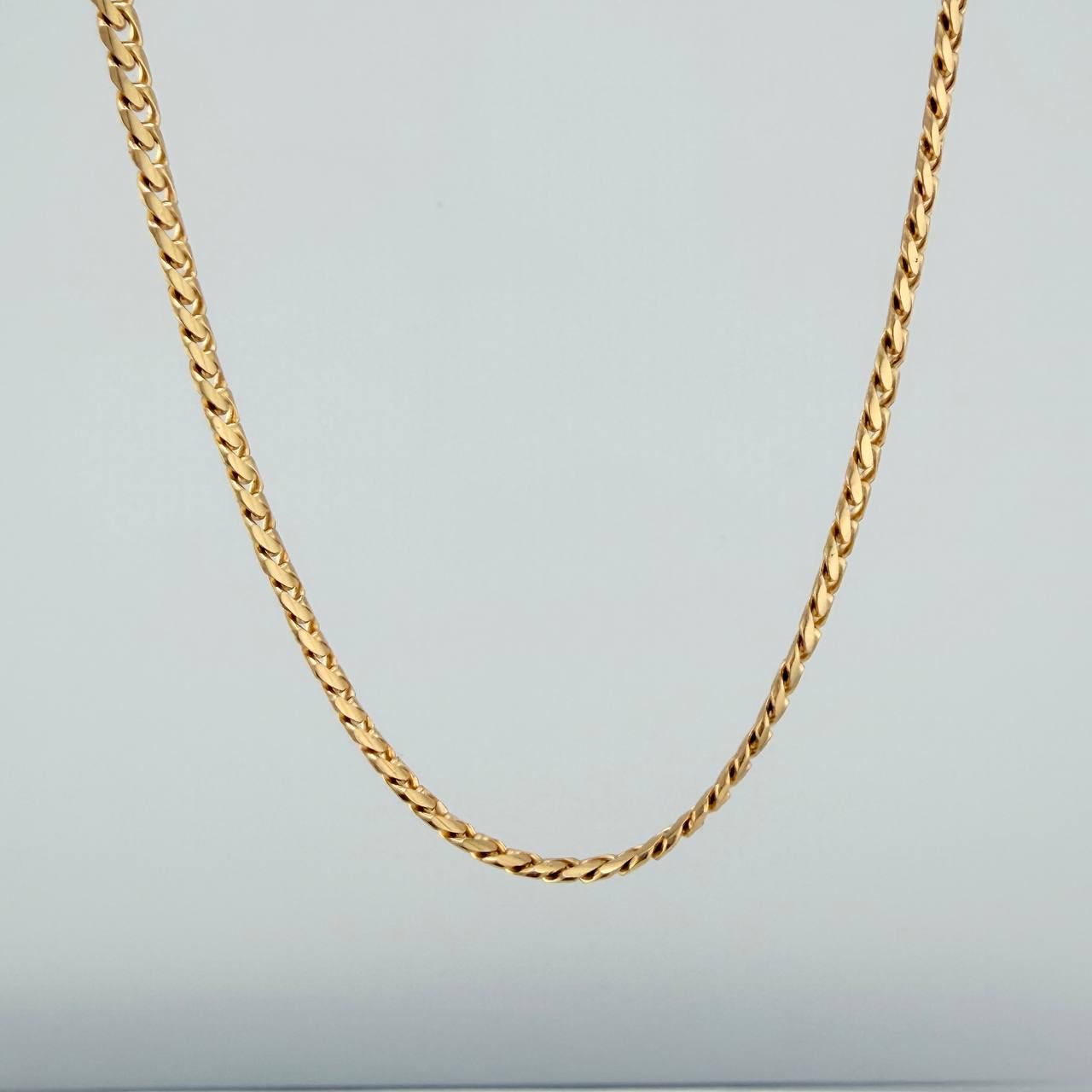 Cadena Cubana 33.02gr / 67.2cm / 4mm Oro Amarillo 18K $