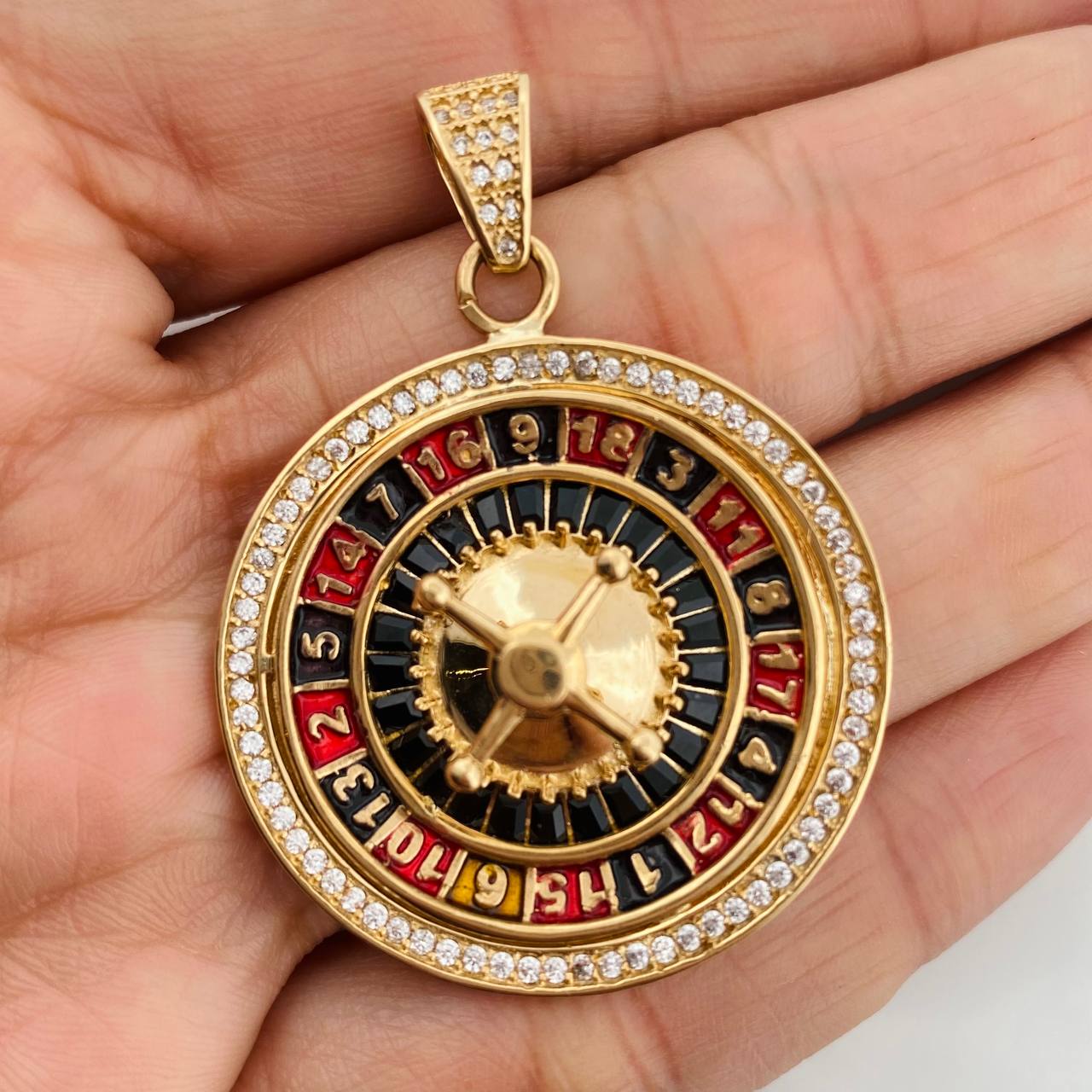 Dije Ruleta Casino Movil 15.5gr / 4.9cm / Oro Amarillo 18K