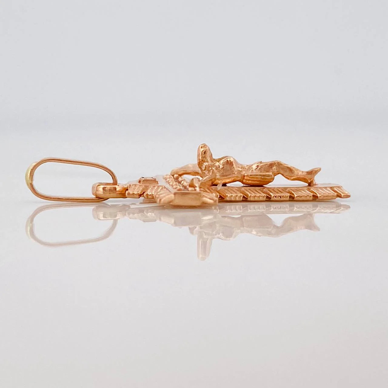 Dije Cruz Cristo 2.1 g / 2.5 cm Oro Rosa 18K