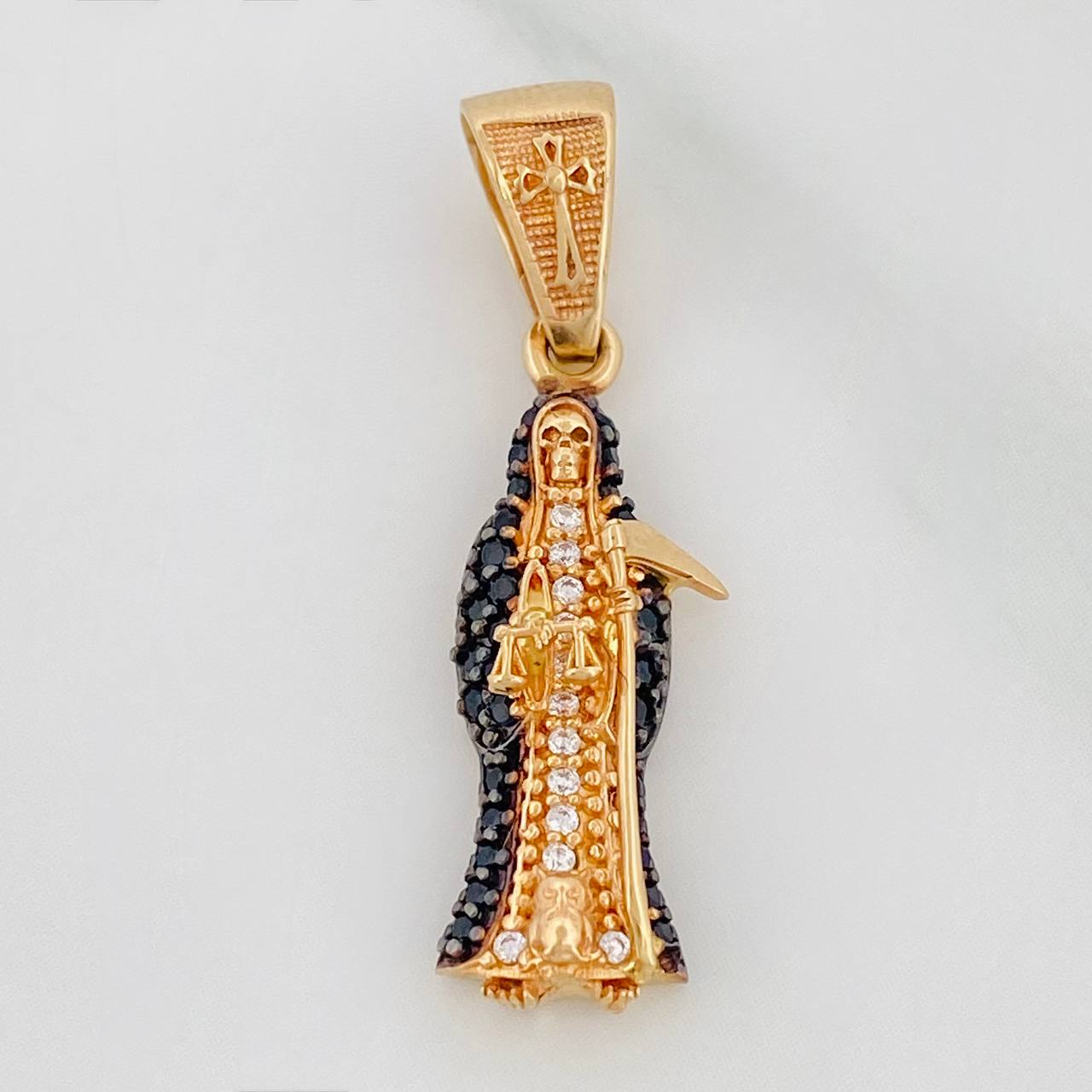 Dije Santa Muerte 2.7gr / 3.1cm / Dos Oros Negro Amarillo 18K $