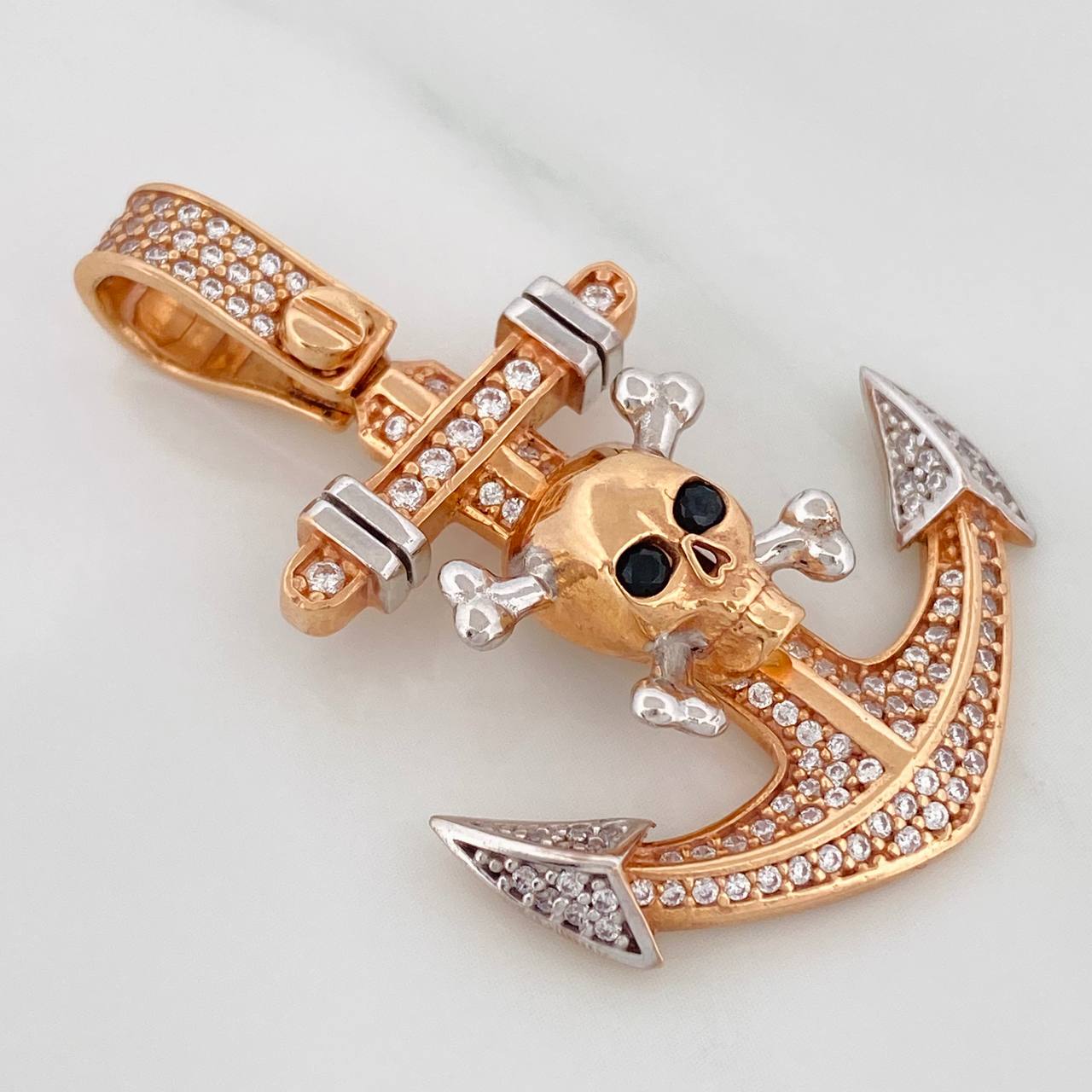 Dije Ancla 9.6gr / 4.3cm / Dos Oros Blanco Rosa 18K $