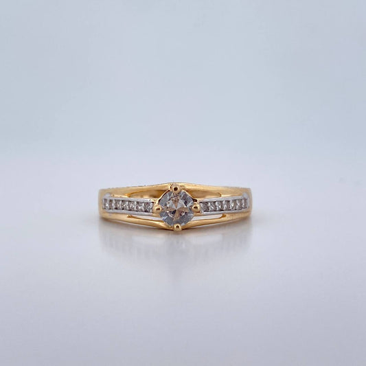 Anillo Solitario Churumbela lineas 2.1gr / T6 1/2 / Circones Blanco Dos Oros Blanco Amarillo 18K $