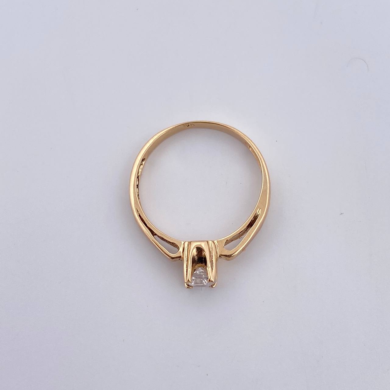 Anillo Solitario 1.9gr / T5 1/4 / Circon Blanco Oro Amarillo 18K $