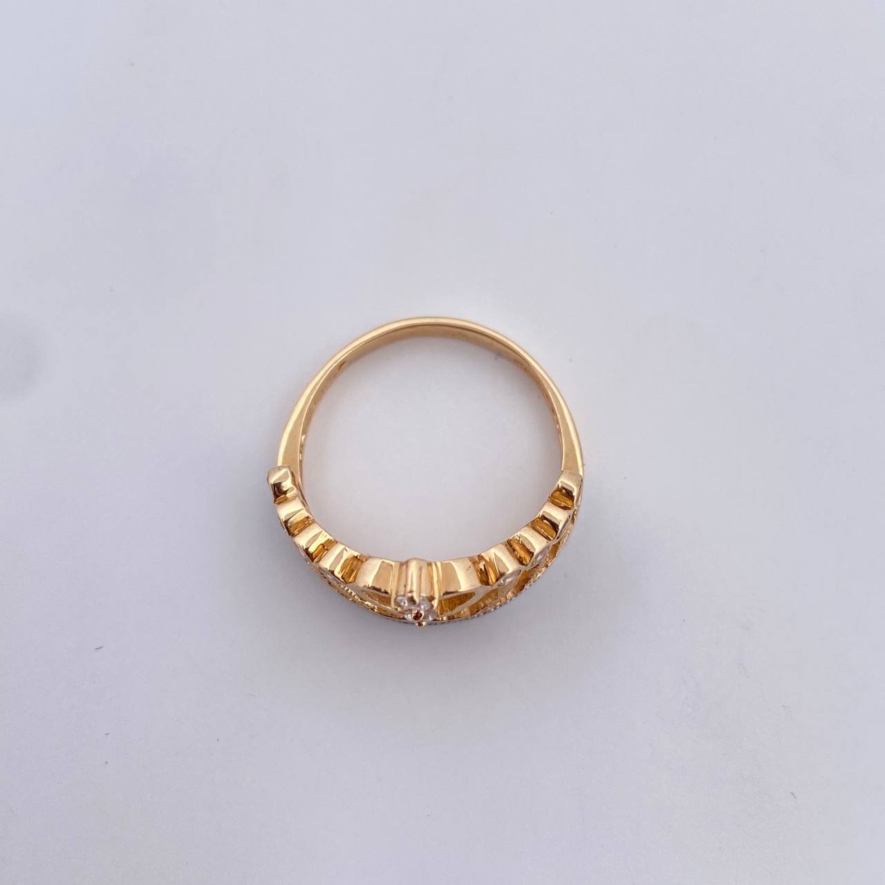 Anillo Corona Corazon 4.35gr / T7 1/4 / Circones Blancos Dos Oros Amarillo Blanco 18K $