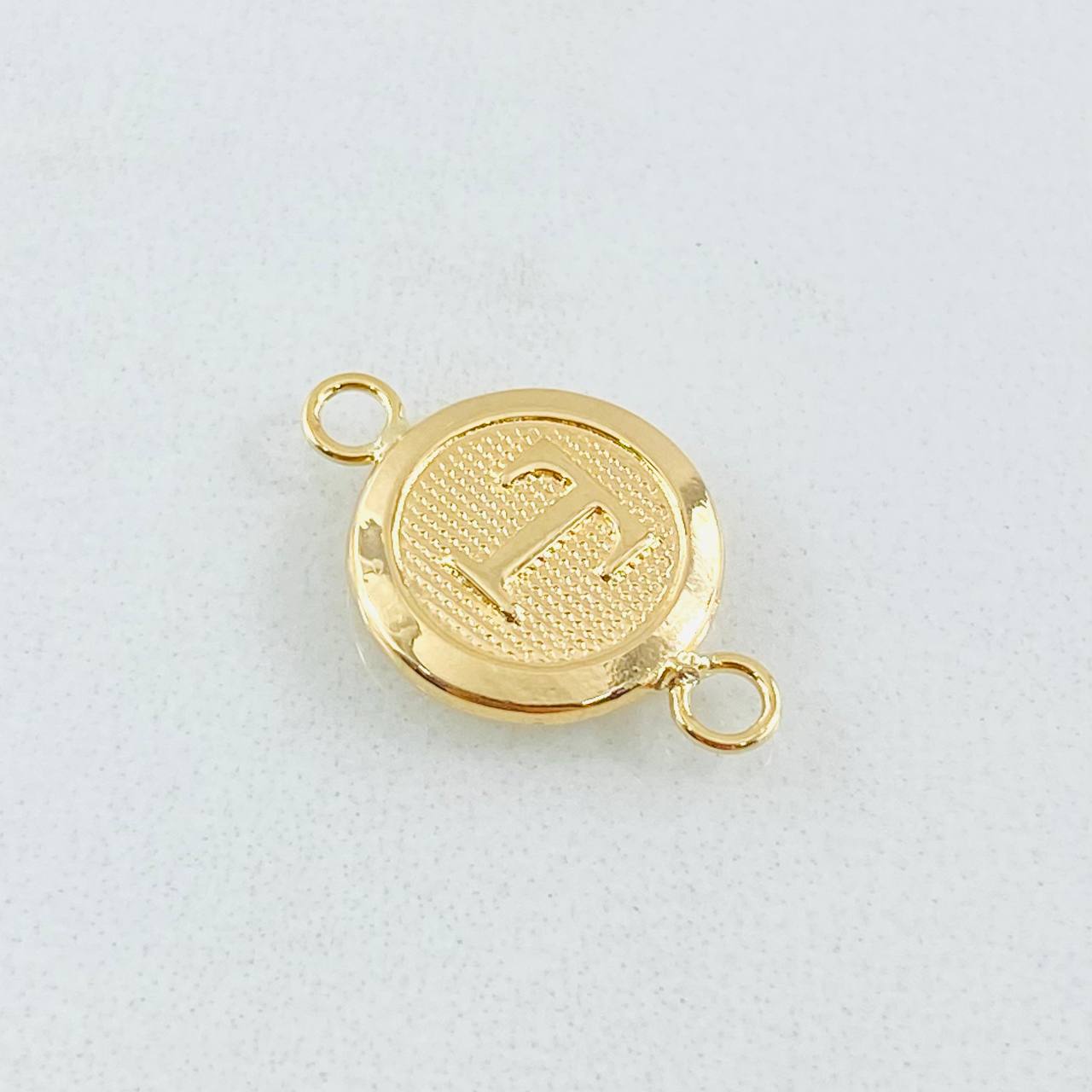 Herraje Letra T 0.55gr / 1.7cm / Oro Amarillo 18K ©