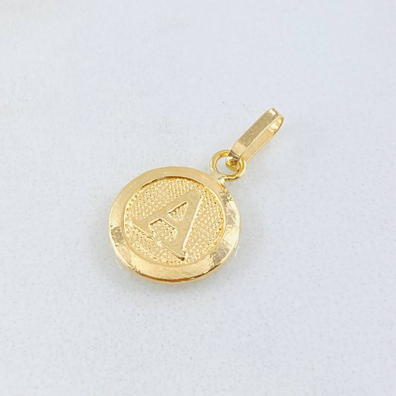 Dije Letra A 0.65gr / 2cm / Oro Amarillo 18K
