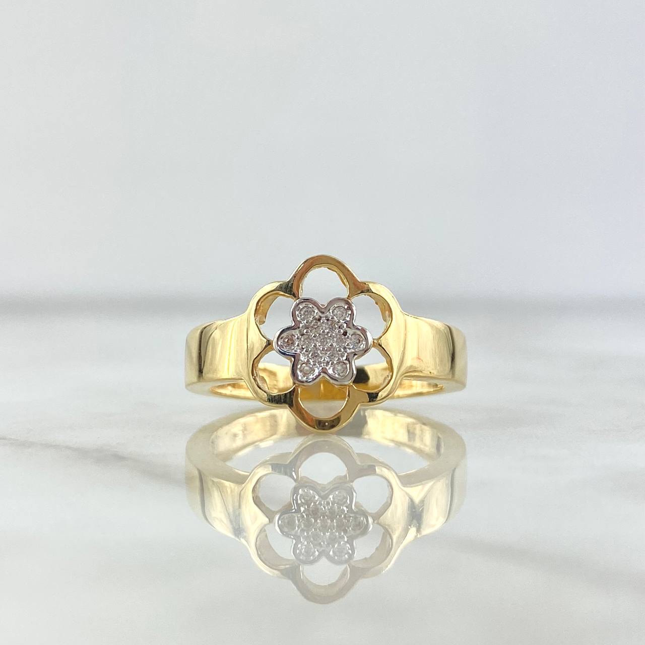 Anillo Doble Flor 4.25gr / T7 1/2 / Circones Blancos Oro Amarillo 18K