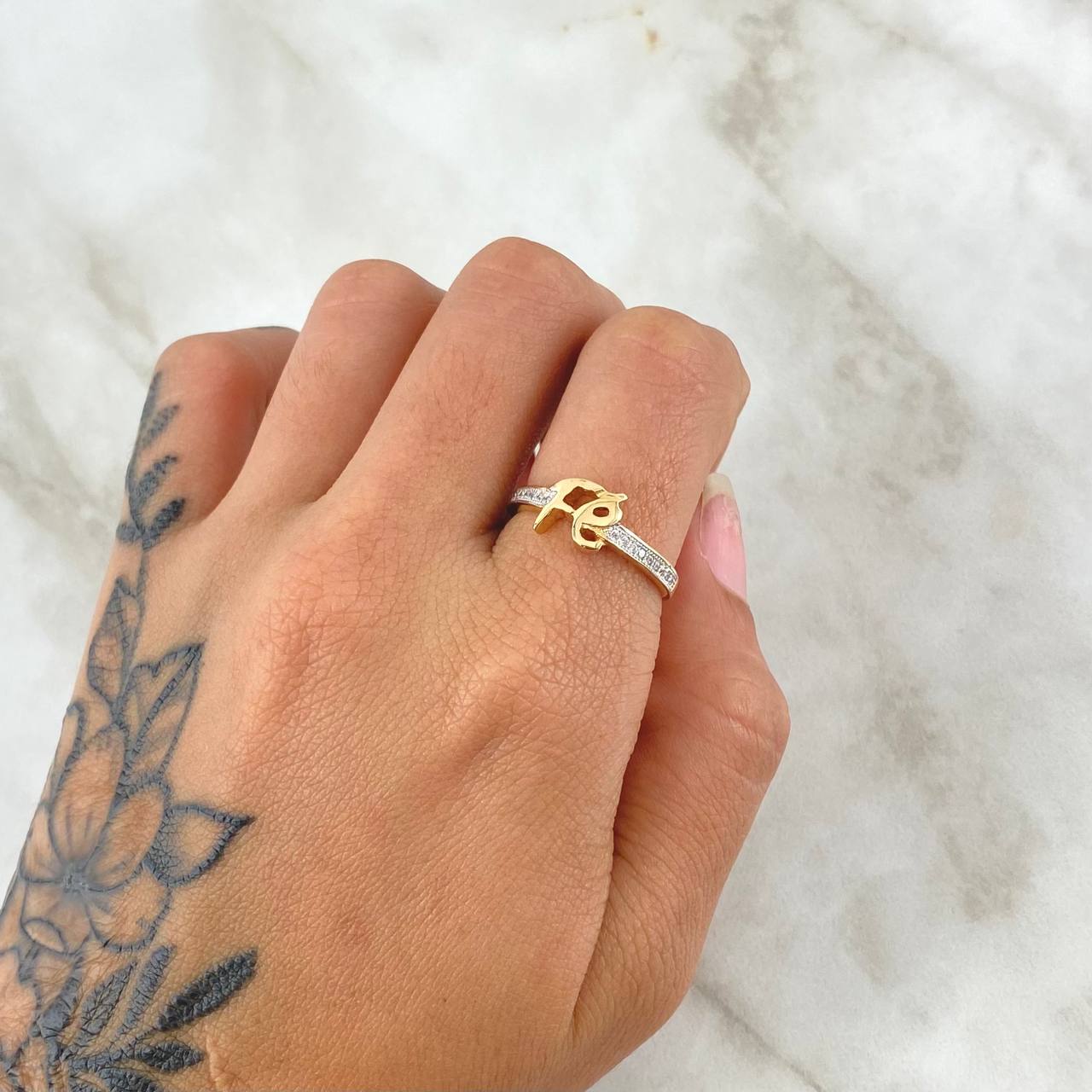 Anillo Fe 2.15gr / T6 3/4 / Circones Blancos Oro Amarillo 18K