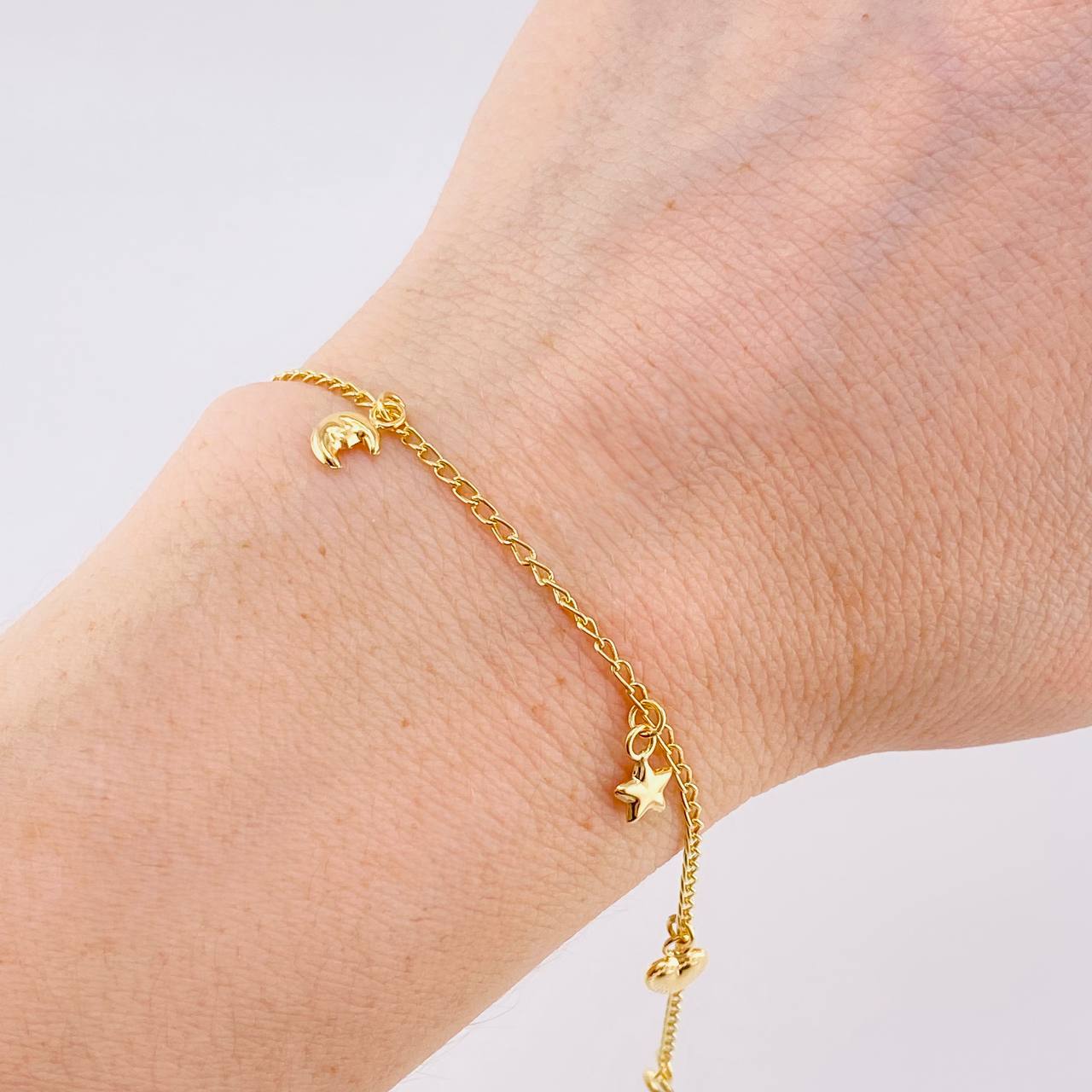 Pulso Espiga Dijes 2.35 g / 19 cm / 1.6 mm Oro Amarillo 18K