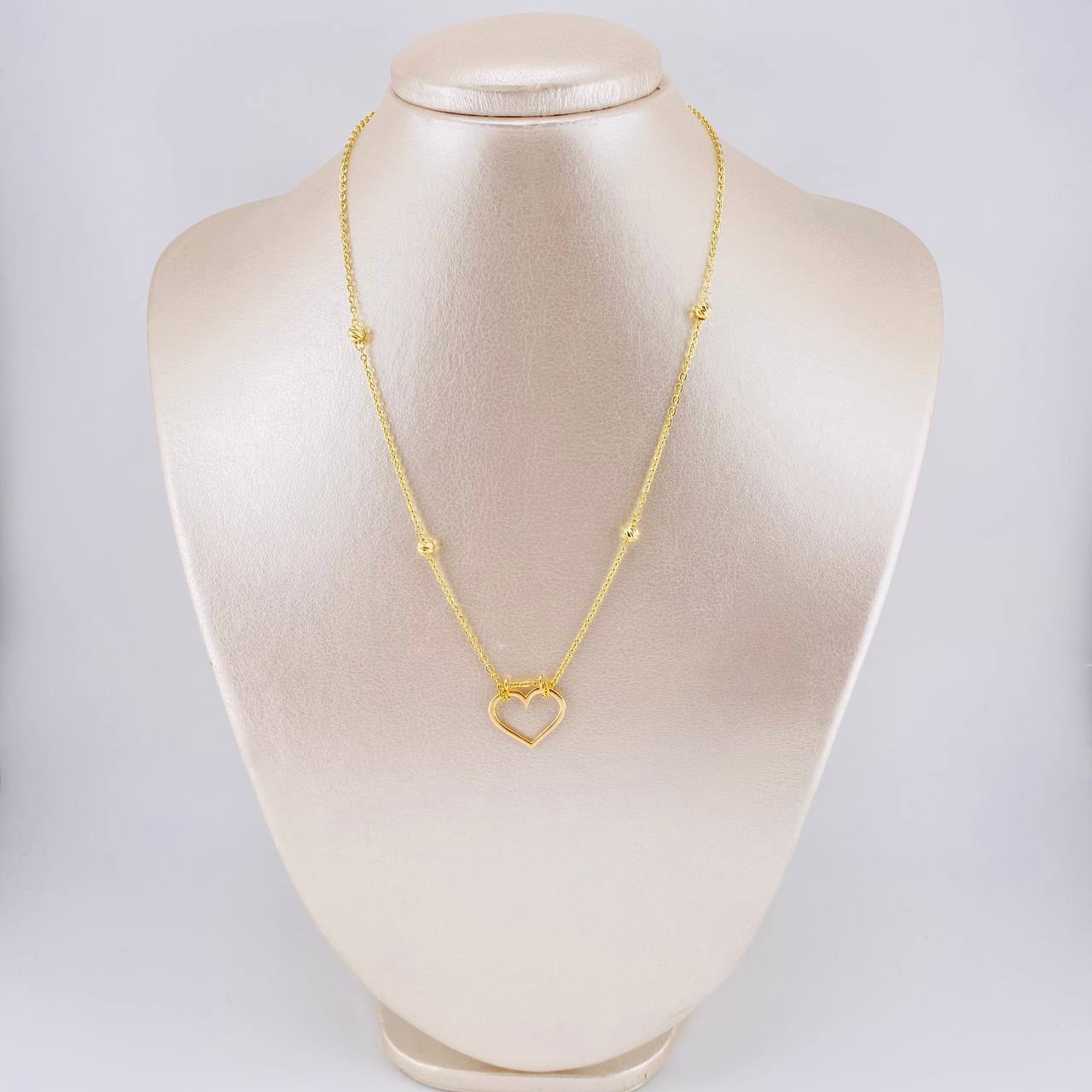 Cadena Aro Seguido Silueta Corazón 4 g / 43 cm / 1.6 mm Oro Amarillo 18K
