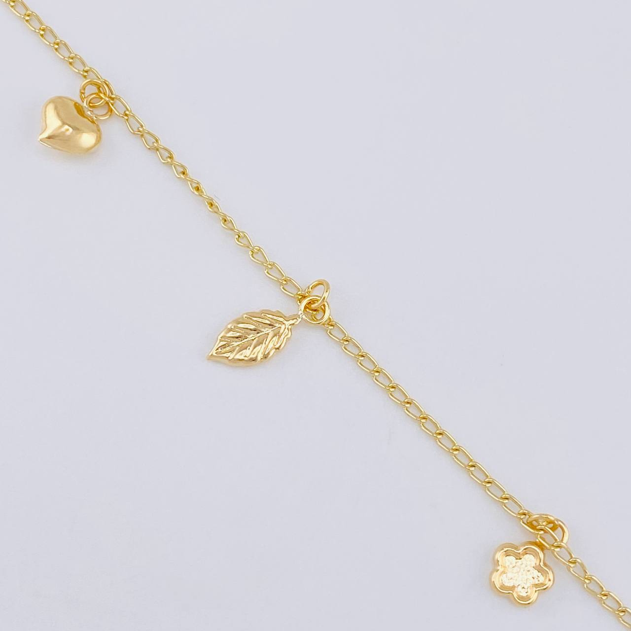 Pulso Espiga Dijes 2.6 g / 18 cm / 1.6 mm Oro Amarillo 18K