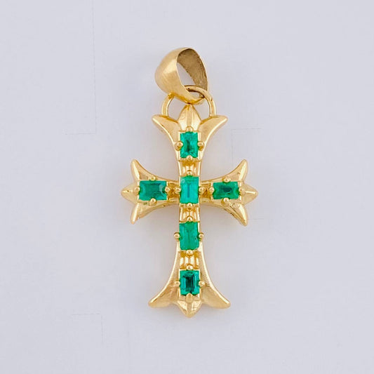 Dije Cruz Trifoliada Punteada Esmeralda 40Pts 2.45 g / 2.7 cm Oro Amarillo 18K