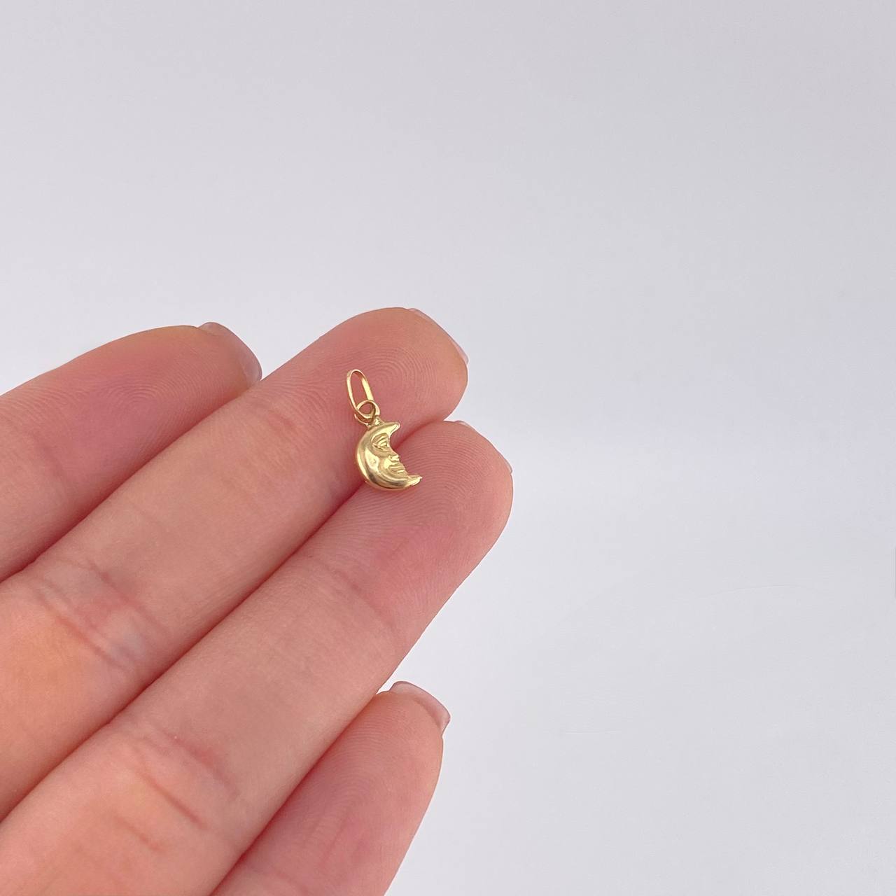 Dije Media Luna 0.2 g / 1.4 cm Oro Amarillo 18K