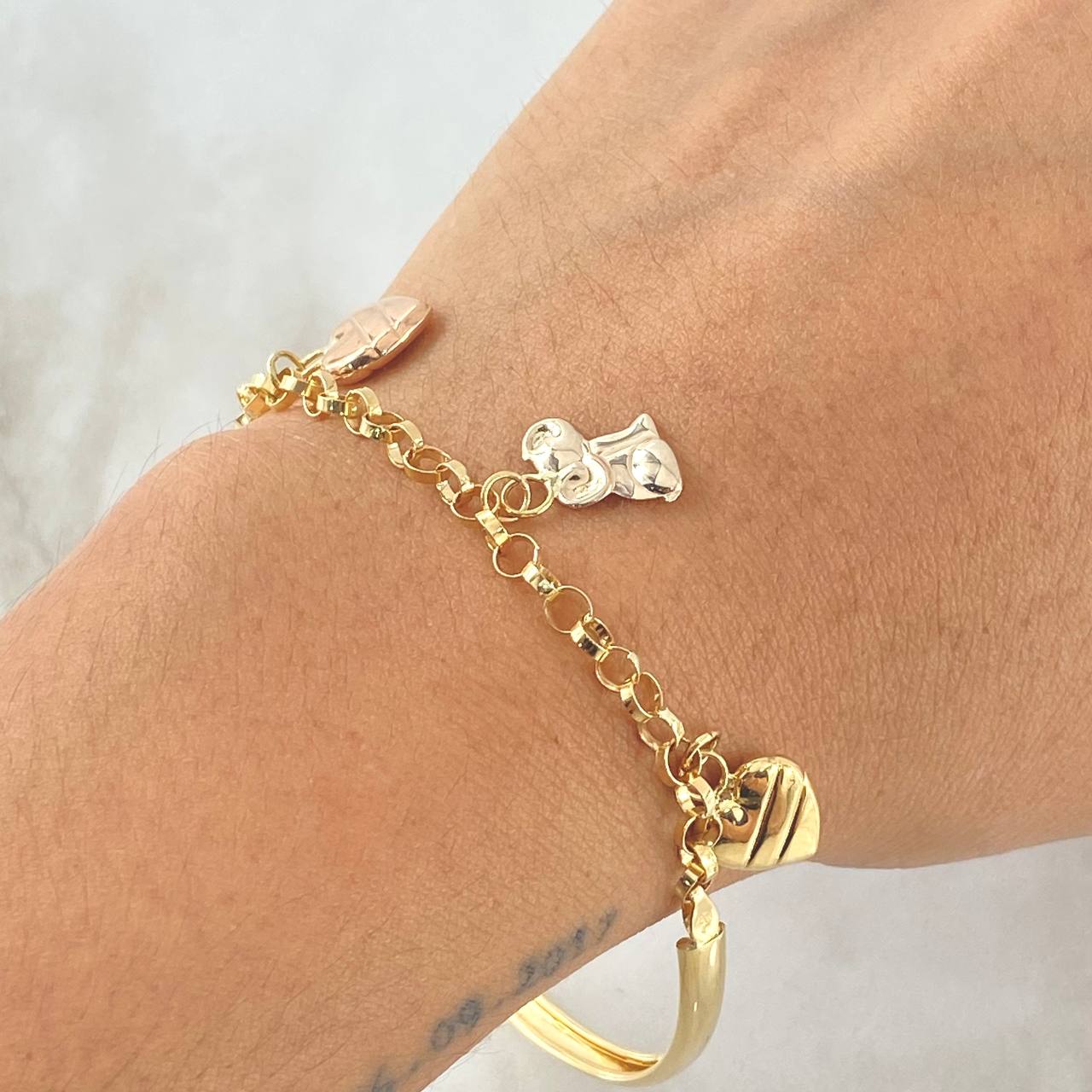 Pulso Charms 5.8gr / 19cm / Oro 18K ©