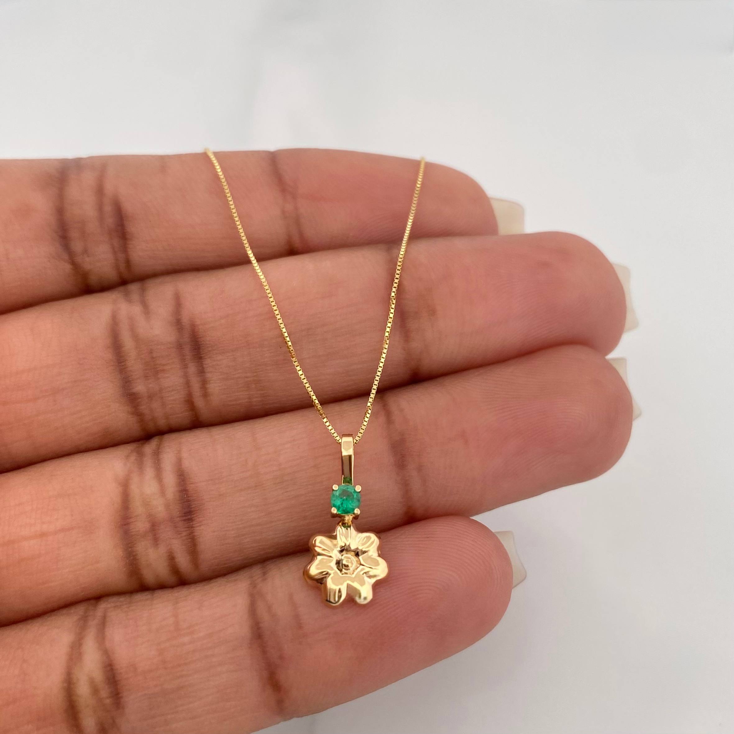 Set Cadena Veneciana + Dije Flor Esmeralda 06Pts / 1.3 g / 50 cm Oro Amarillo 18K