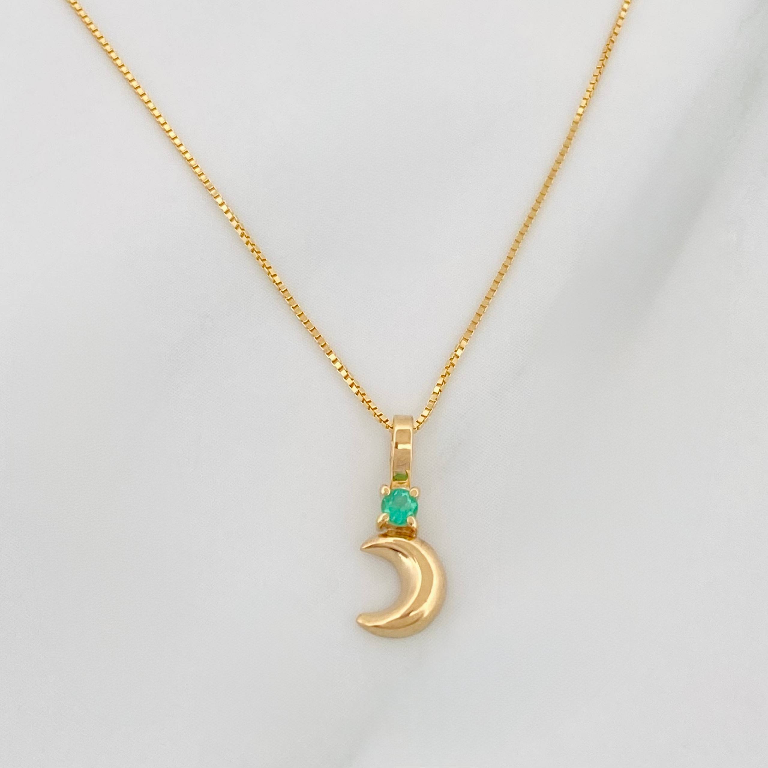 Set Cadena Veneciana + Dije Media Luna Esmeralda 03Pts / 1.2 g / 45 cm Oro Amarillo 18K