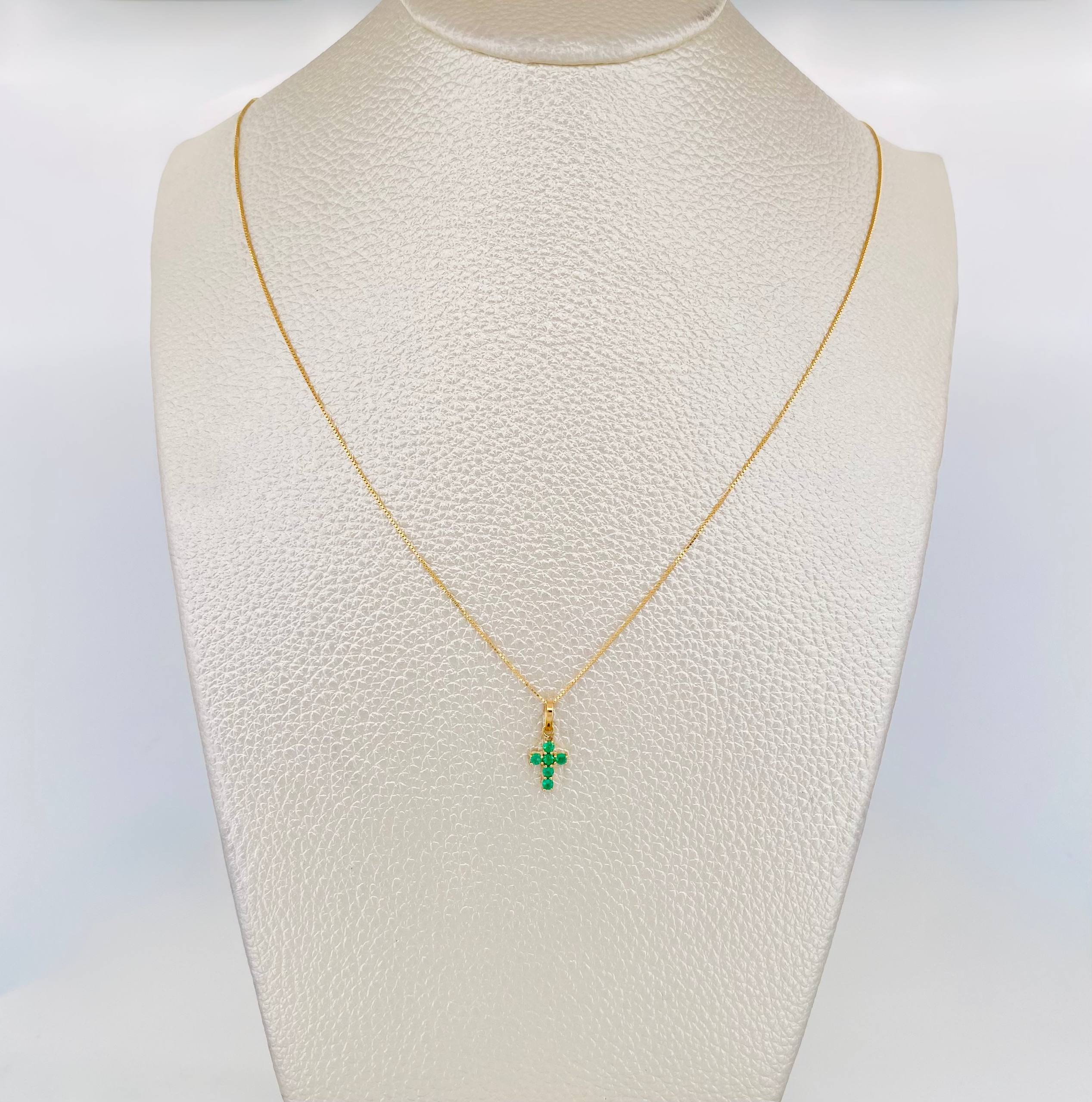 Set Cadena Veneciana + Dije Cruz Esmeralda 22Pts / 1.45 g / 45 cm Oro Amarillo 18K