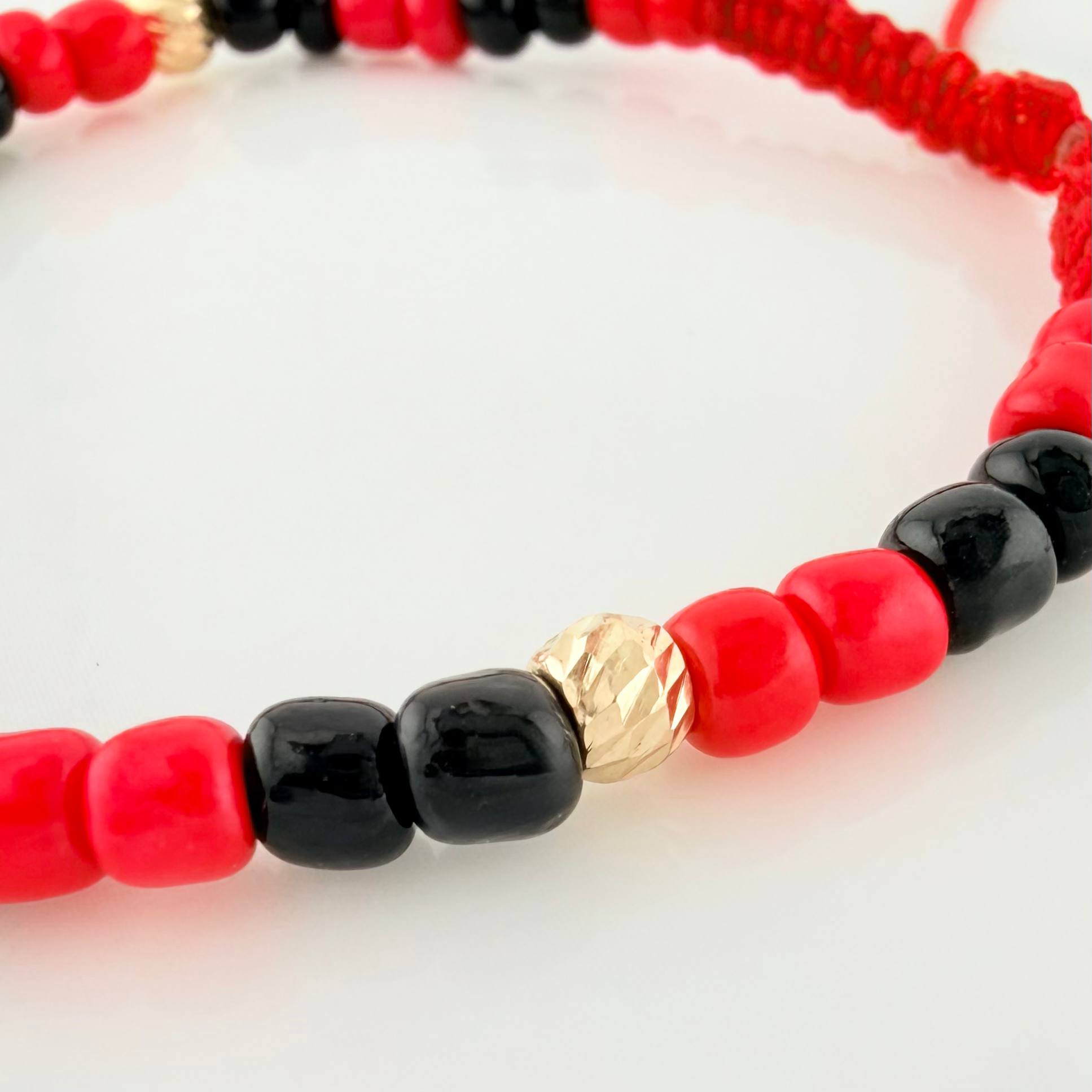 Pulsera Tejida Roja Mostacillas Oro Amarillo 18K