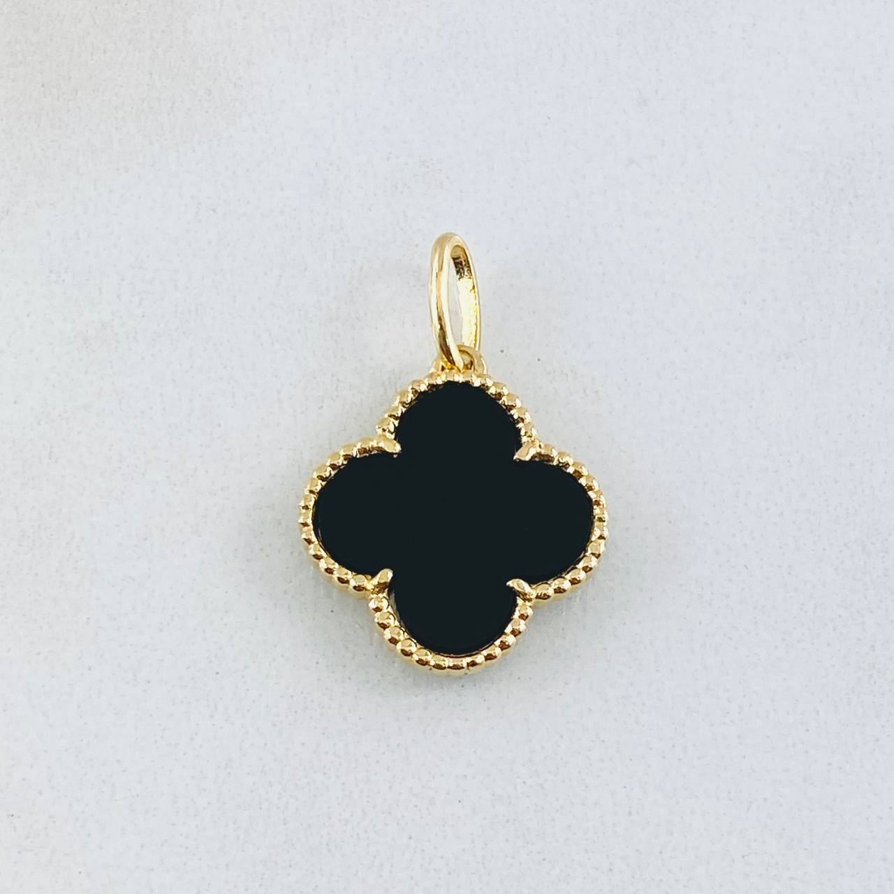 Dije Trebol Negro 1.9gr / 2.2cm / Oro Amarillo Nac.Esp. 18K