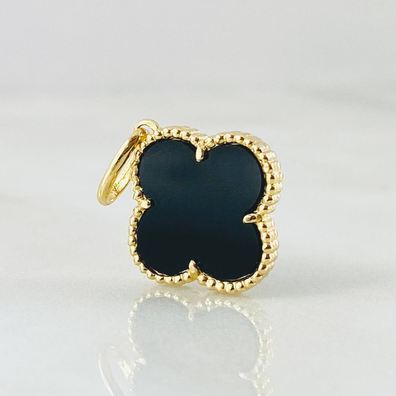 Dije Trebol Negro 1.9gr / 2.2cm / Oro Amarillo Nac.Esp. 18K