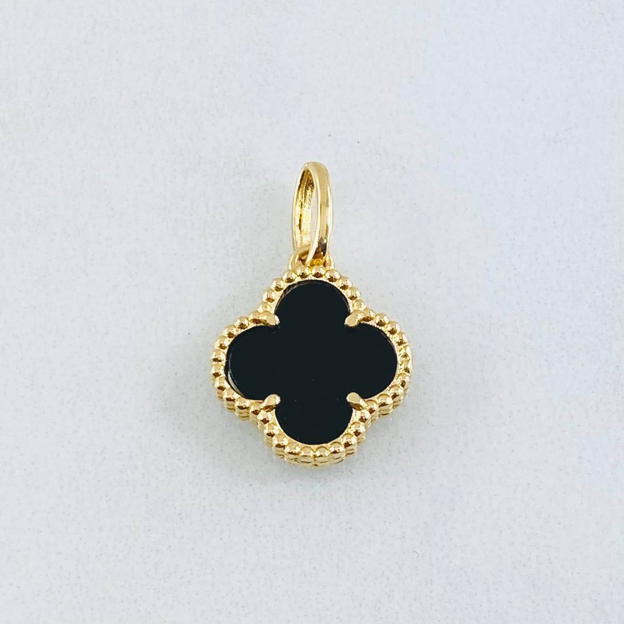 Dije Trebol Negro 1.7gr / 1.9cm / Oro Amarillo Nac.Esp. 18K