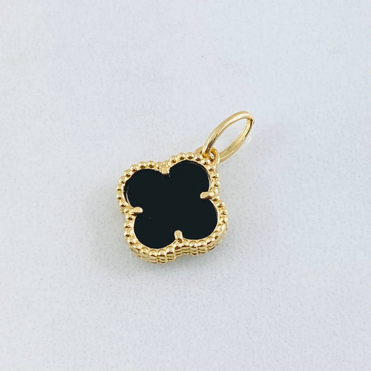 Dije Trebol Negro 1.65gr / 2cm / Oro Amarillo Nac.Esp. 18K