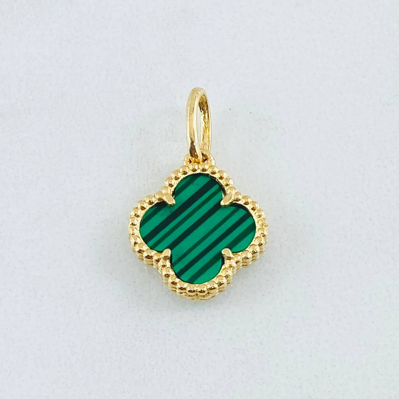 Dije Trebol Verde 1.6gr / 2cm / Oro Amarillo Nac.Esp. 18K