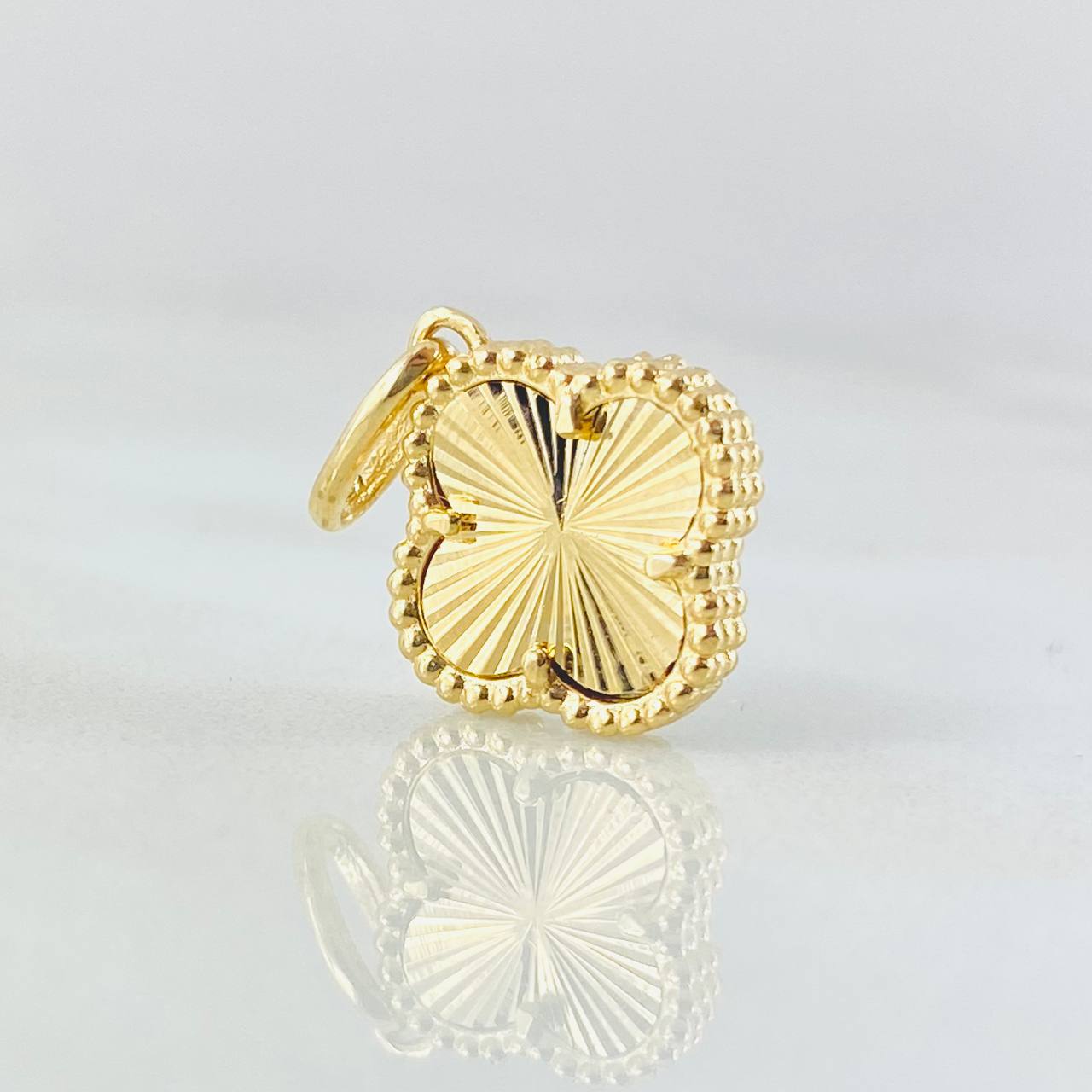 Dije Trebol Dorado 1.95gr / 2cm / Oro Amarillo Nac.Esp. 18K
