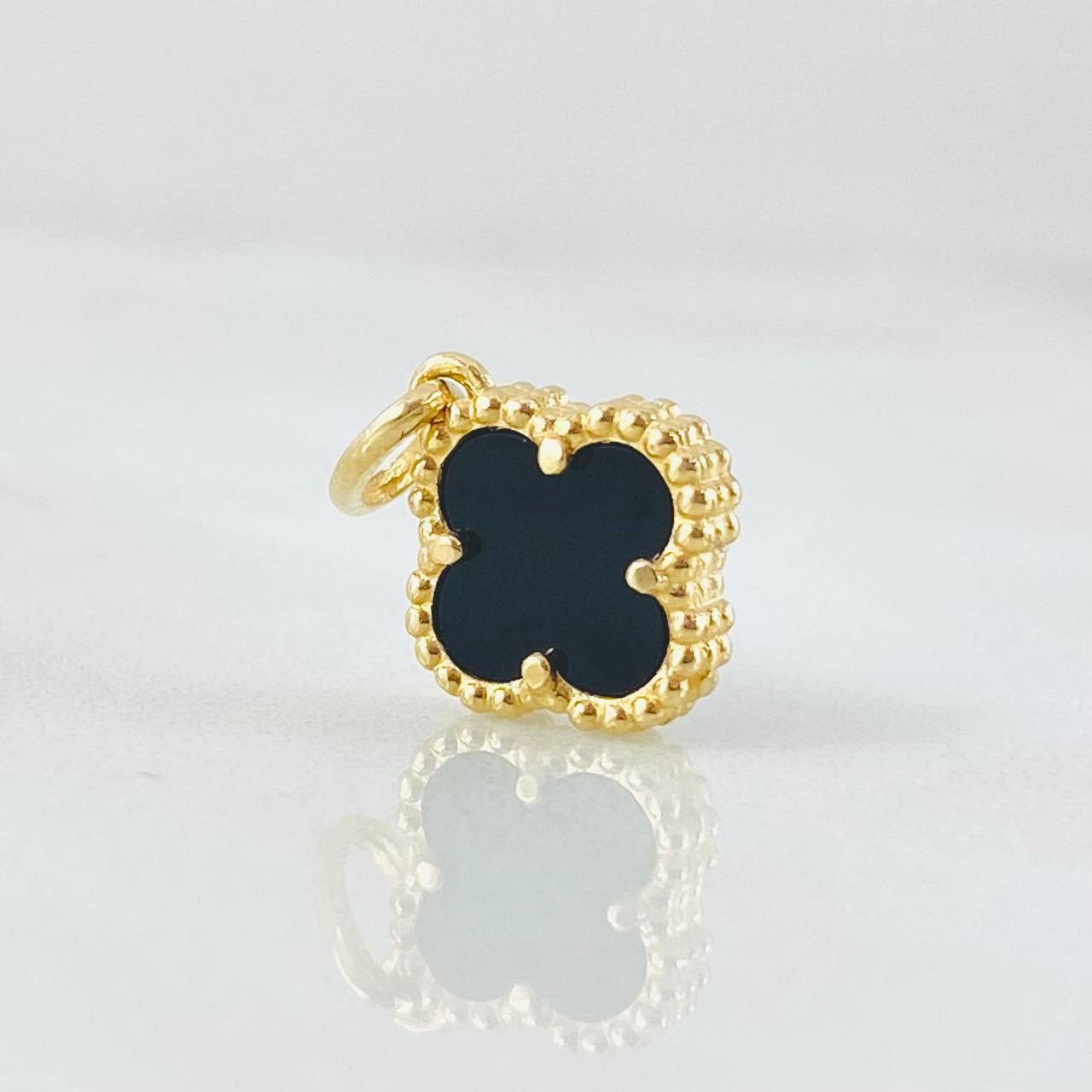 Dije Trebol Negro 1.35gr / 1.8cm / Oro Amarillo Nac.Esp. 18K
