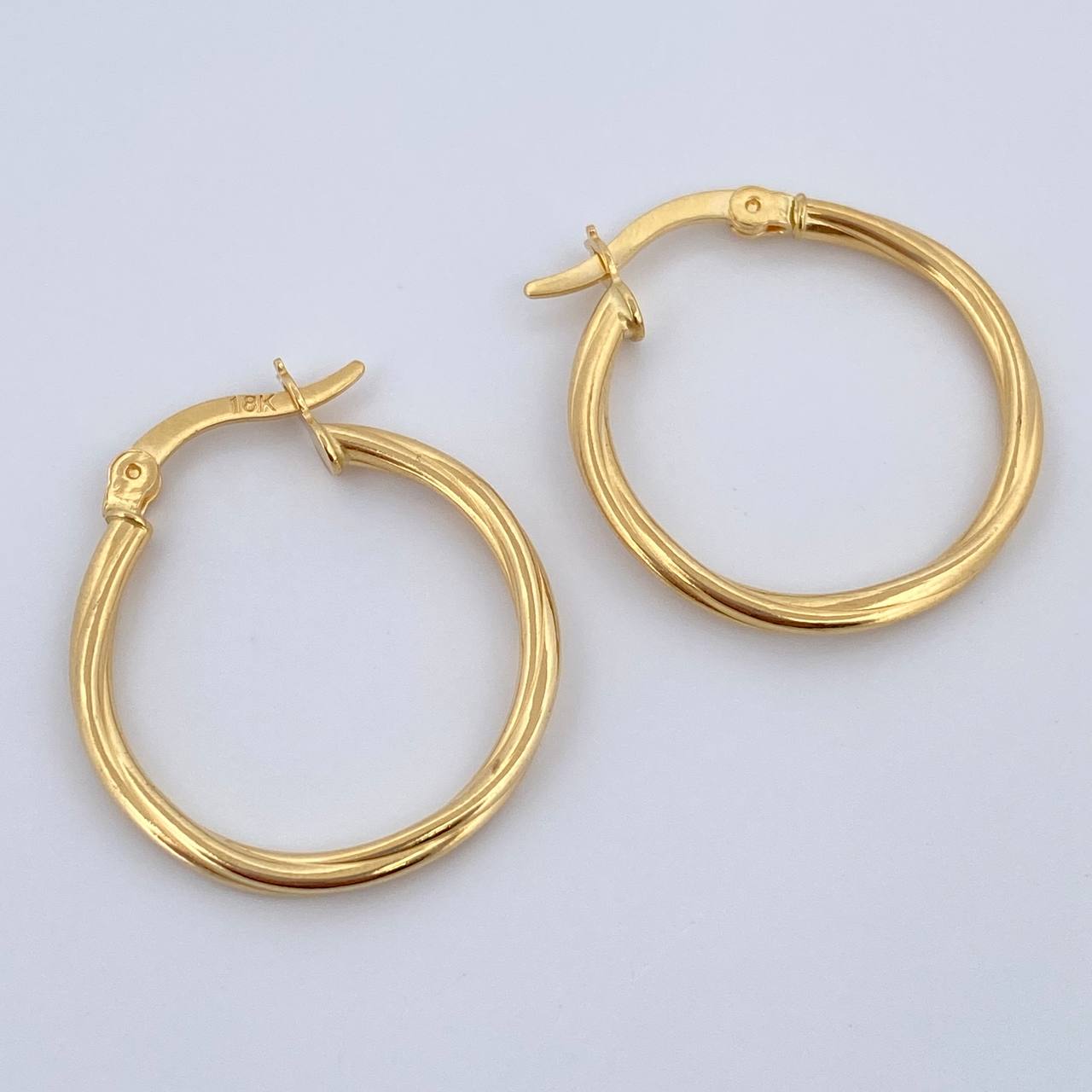 Candongas Lui 1.85gr / 2.7cm / Oro 18K &