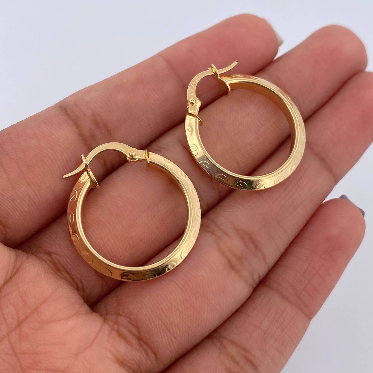 Candongas Clau 2.3gr / 2.5cm / Oro 18K &