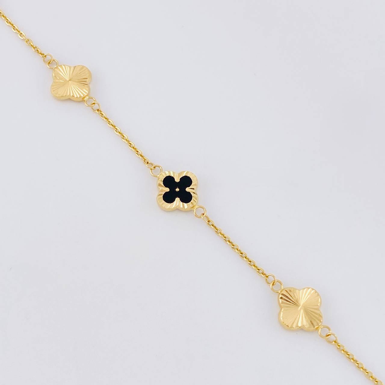 Pulso Trebol Aro Seguido 3.8g / 19.4cm / 10.2mm Oro Amarillo 18K
