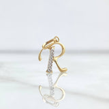 Dije Letra R Cursiva 0.65gr / 2cm / Circones Blancos Dos Oros Amarillo Blanco 18K