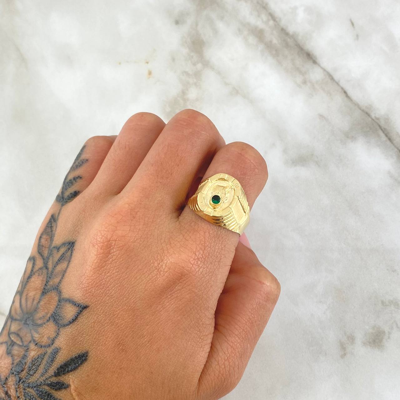 Anillo Sello Caballo 2.65gr / T9 1/2 / Circon Verde Oro Amarillo 18K