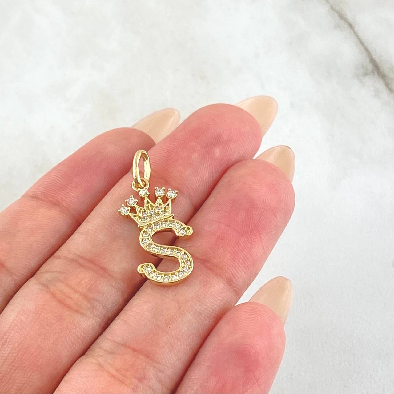 Dije Corona Letra S 1.8gr / 2.6cm / Oro Amarillo 18K ©