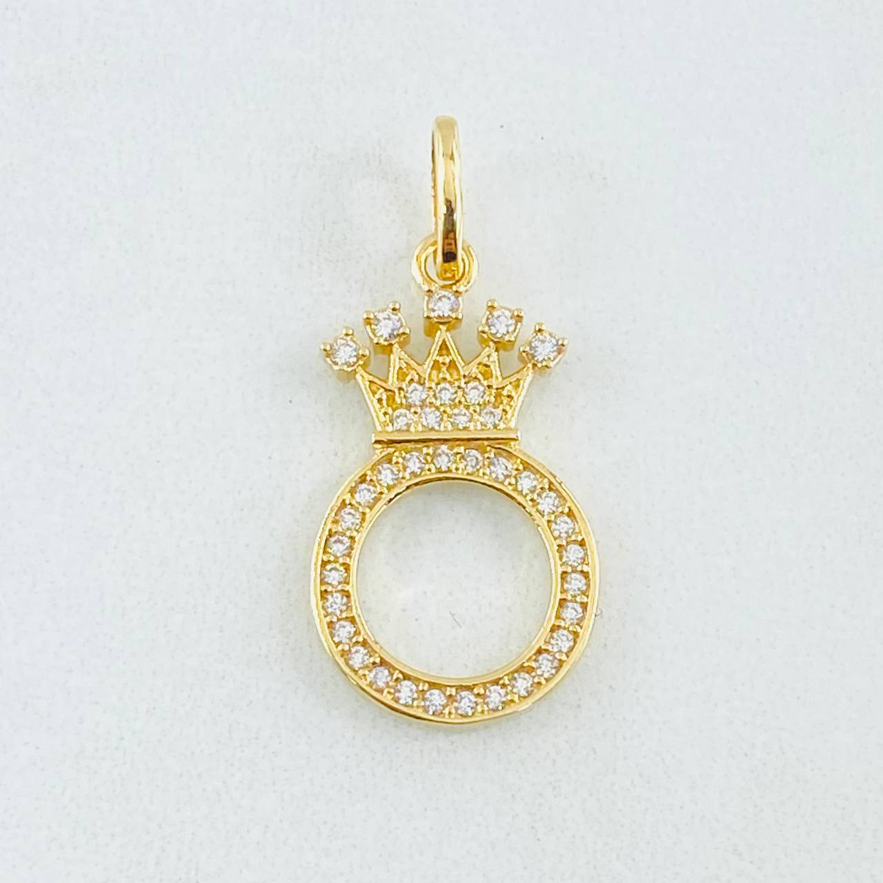 Dije Corona Letra O 1.65g / 2.6cm Oro Amarillo 18K