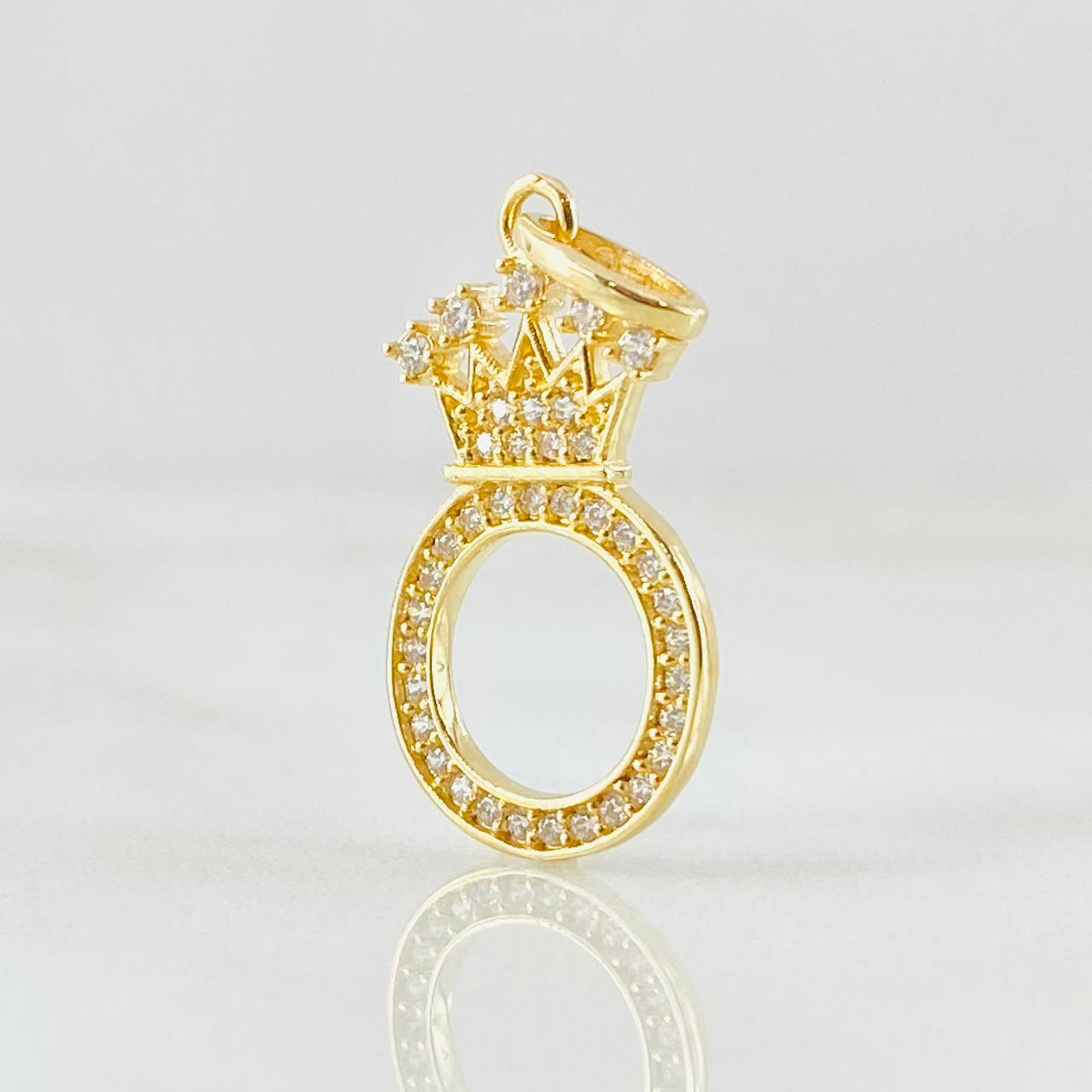 Dije Corona Letra O 1.7g / 2.6cm Oro Amarillo 18K