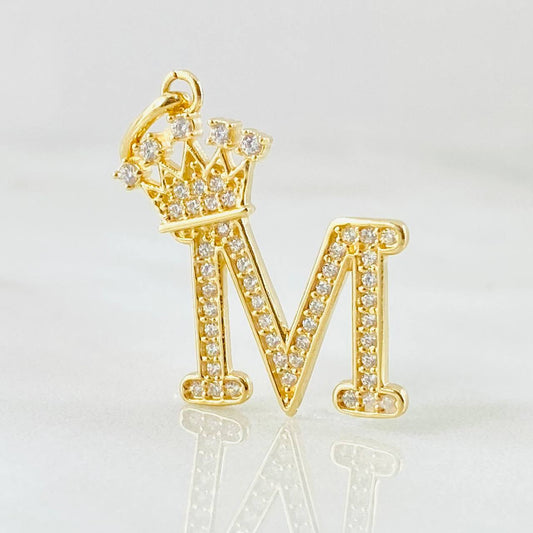 Dije Corona Letra M 2.4gr / 2.5cm / Oro Amarillo 18K