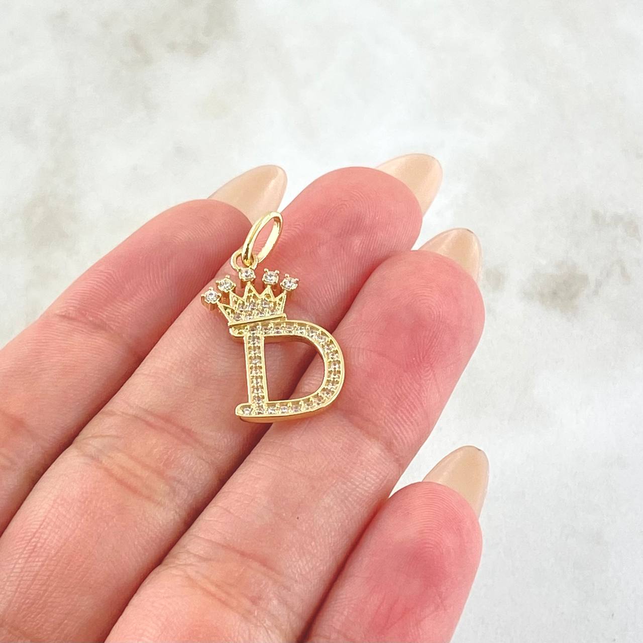 Dije Corona Letra D 1.8gr / 2.5cm / Oro Amarillo 18K