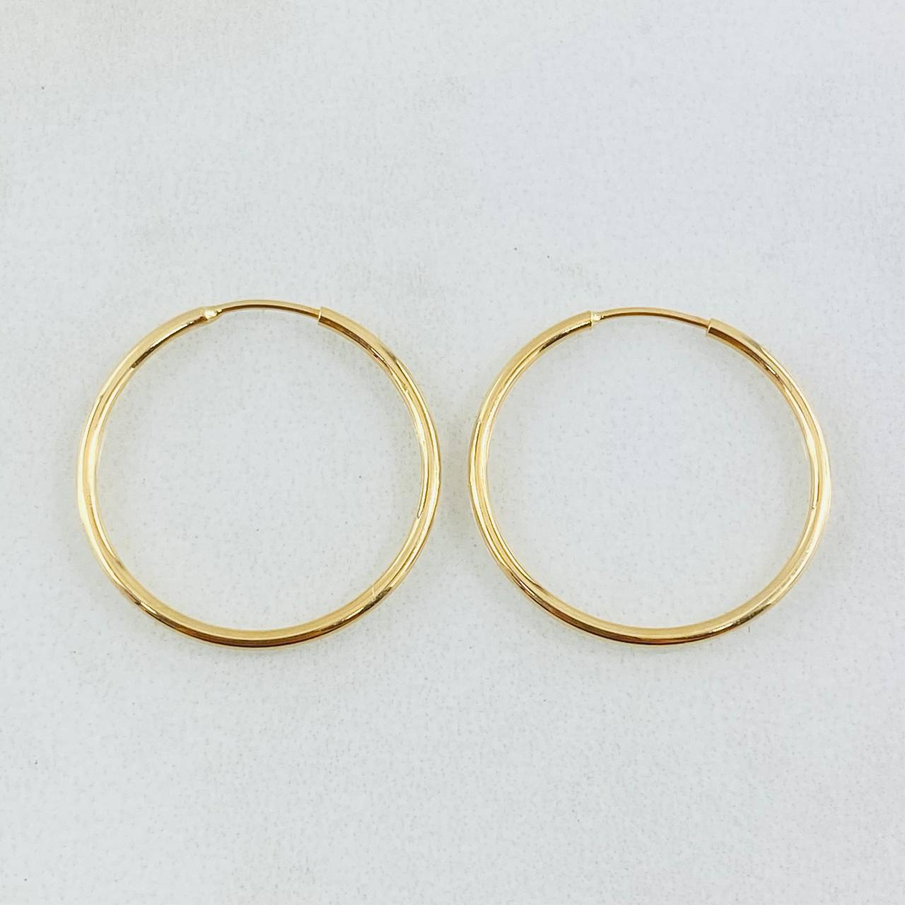 Candongas Aro Liso 1.05gr / 2.3cm / Oro Amarillo 18K *