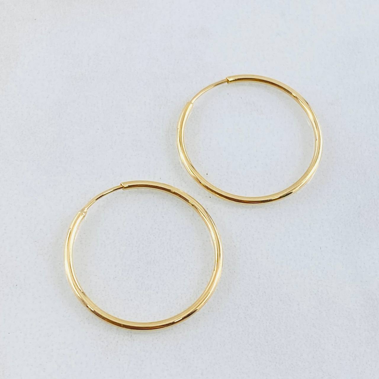 Candongas Aro Liso 0.9gr / 2cm / Oro Amarillo 18K ©