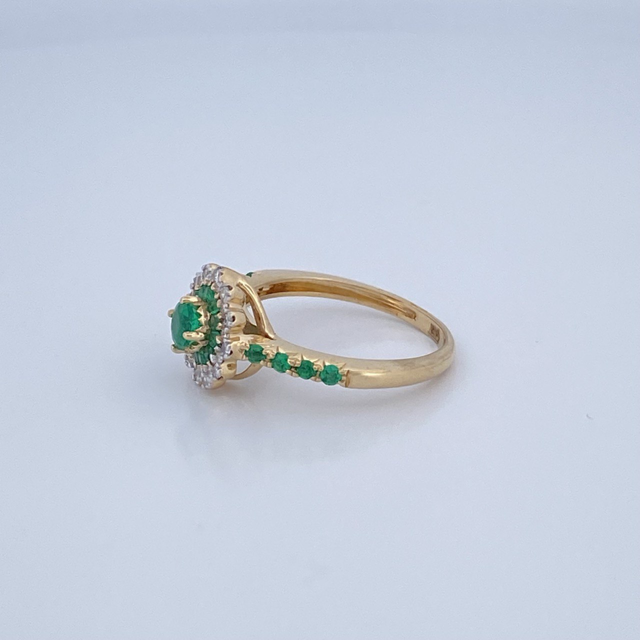 Anillo Esmeraldas 3.85gr / T6 1/4 / / Dos Oros Amarillo Blanco 18K &