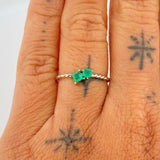 Anillo Duo Esmeraldas 1.35gr / T7 1/4 / Oro Blanco 18K &