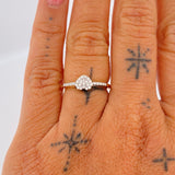 Anillo Corazon Tupido Diamantes   2.2gr / T6 / Dos Oros Amarillo Blanco 18K &