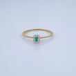 Anillo Solitario Esmeralda 0.95gr / T7 1/2 / Dos Oros Amarillo Blanco 18K &