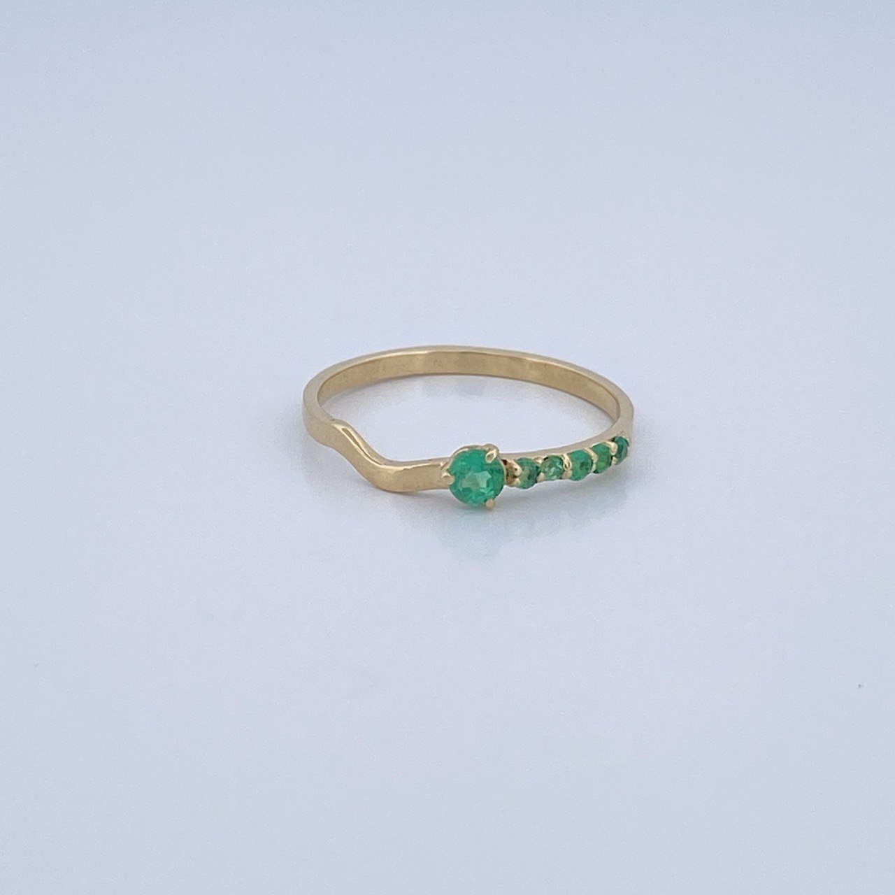 Anillo Stefy Esmeraldas 1.3gr / T6 3/4 / Oro Amarillo 18K &