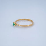 Anillo Solitario Esmeralda 1.3gr / T7 / Oro Amarillo 18K &