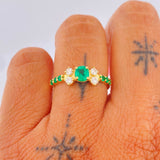 Anillo Solitario Moño Esmeraldas 2.75gr / T7 3/4 / Oro Amarillo 18K &