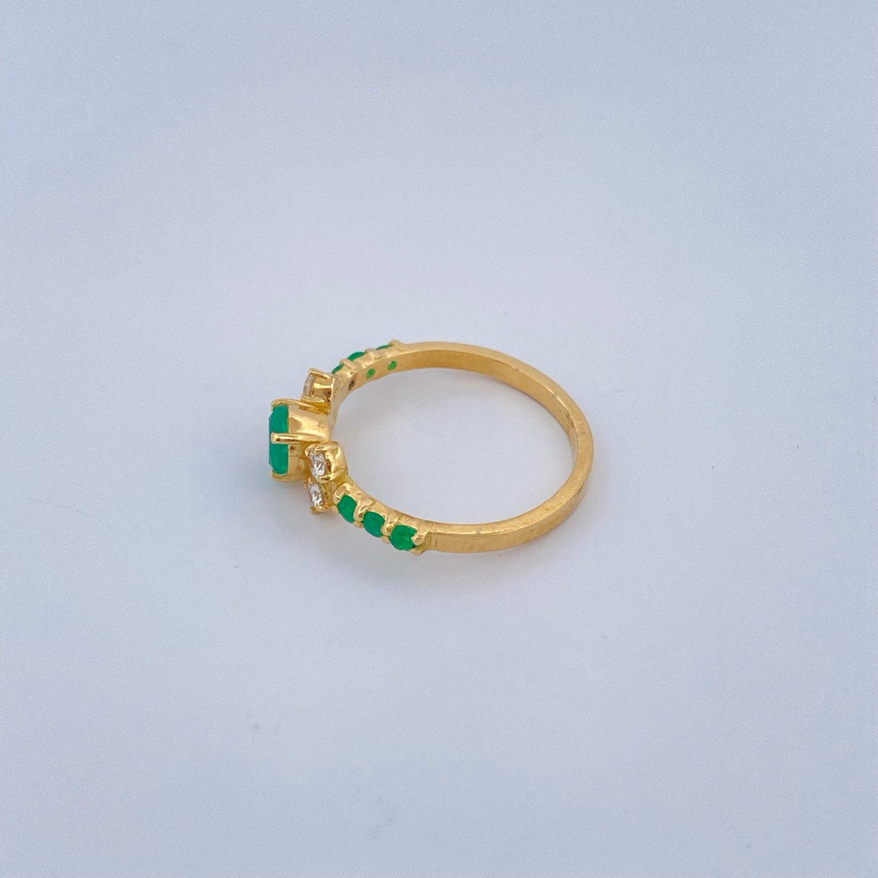 Anillo Solitario Moño Esmeraldas 2.75gr / T7 3/4 / Oro Amarillo 18K &